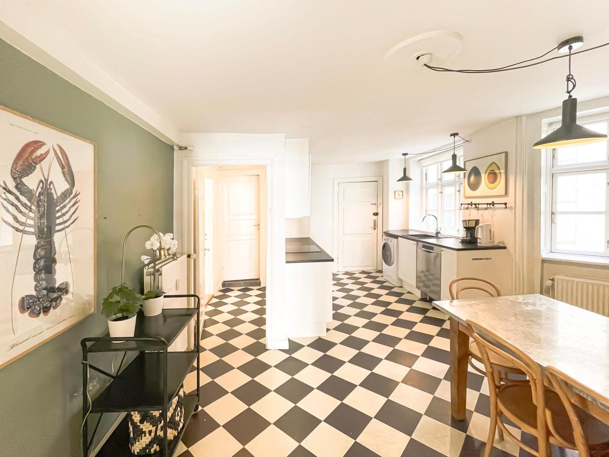 Large Apartment With 4 Bedrooms In København Ngoại thất bức ảnh